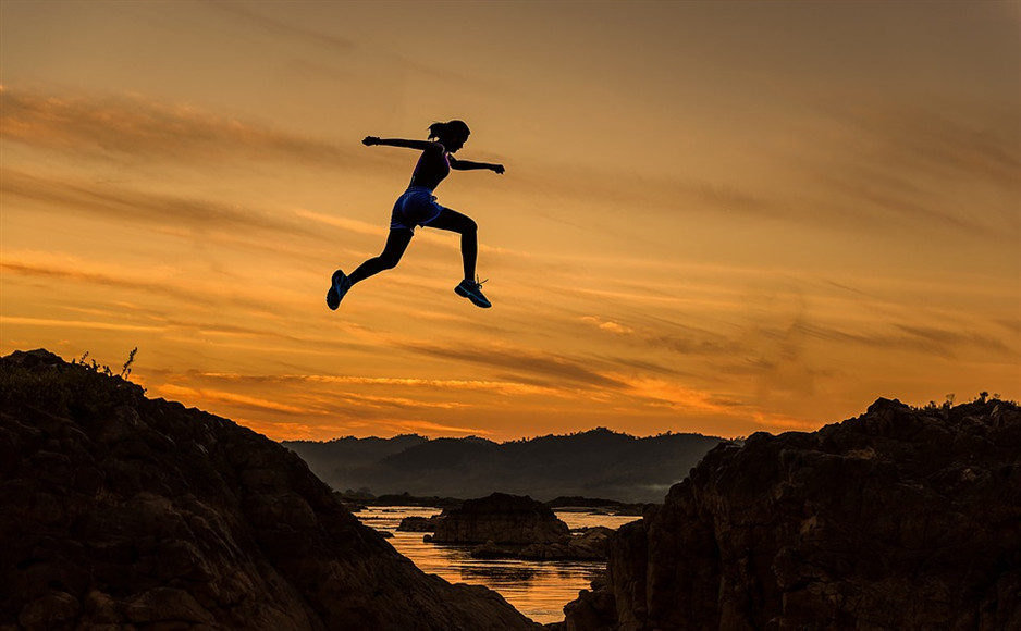「2019-08-22」The important thing in life is to have a great aim and the determination to attain it.美图壁纸