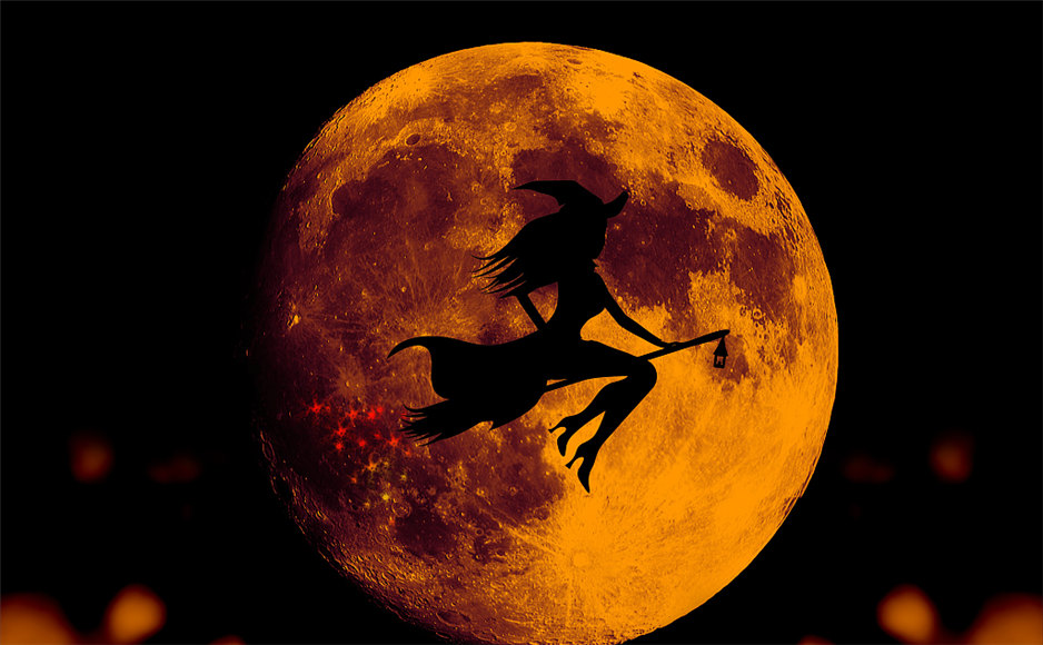 「2019-10-31」Halloween gives you permission to be silly, to be terrifying, to be weird, and in fact it rewards you for it.美图壁纸
